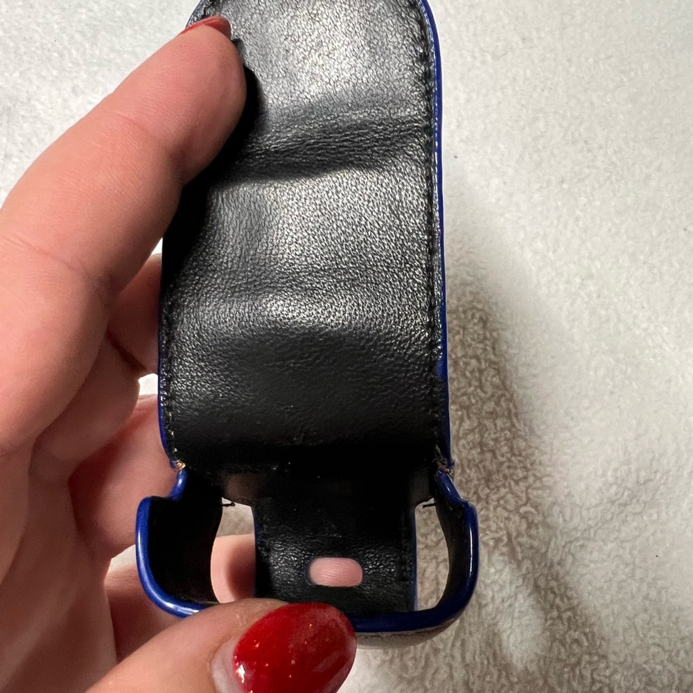 Coach AirPod holder - Picture 2 of 8